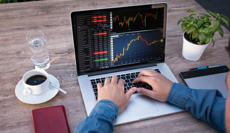 Three essential things to consider while choosing a Forex Broker